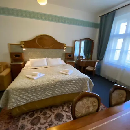 ホテル Kapitan ジャテツ